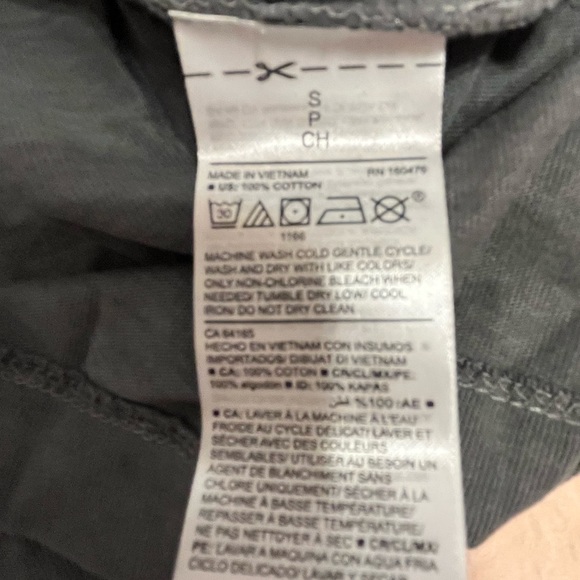 NWT: Women’s OLD NAVY Sweatshirt - Picture 6 of 6